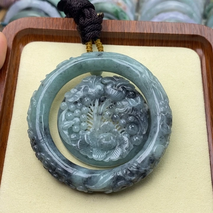 翡翠未镶嵌手镯55.6圆条209