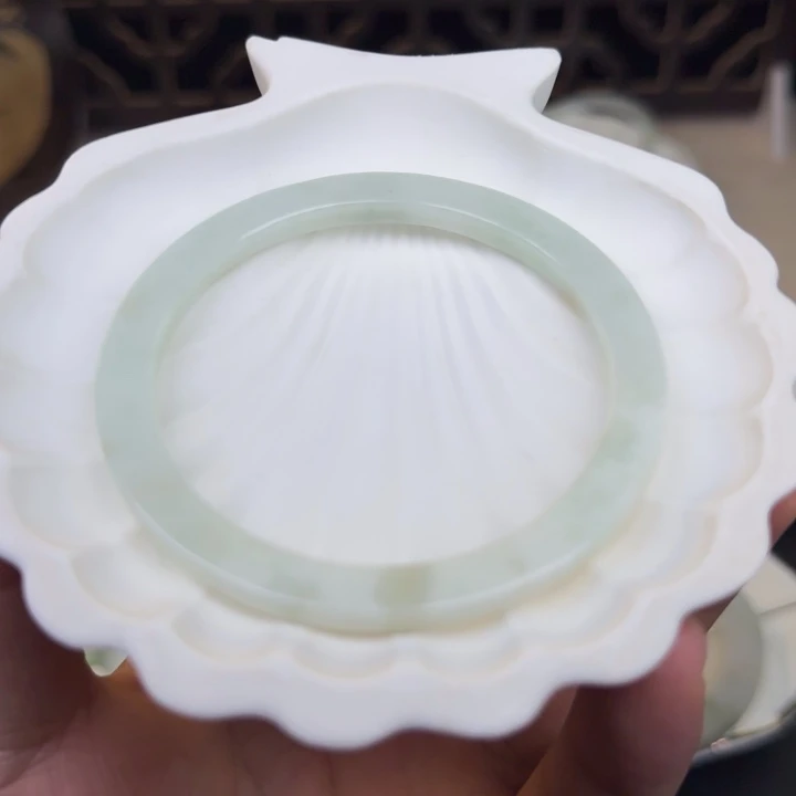 翡翠未镶嵌手镯白月光福利