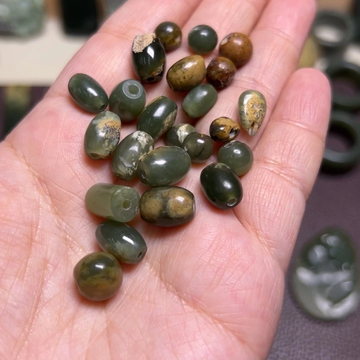 岫岩河磨玉（透闪石质玉）未镶嵌颈饰