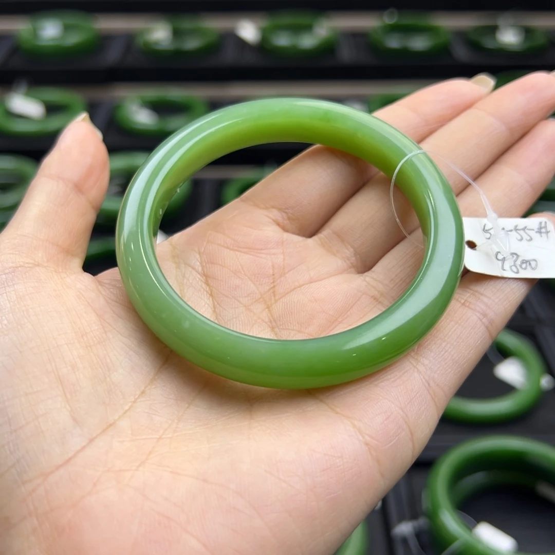 和田玉（碧玉）未镶嵌手镯