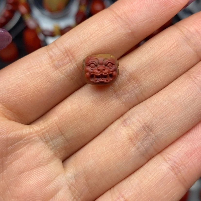 【闪购商品】南红玛瑙配饰未镶嵌西****狗