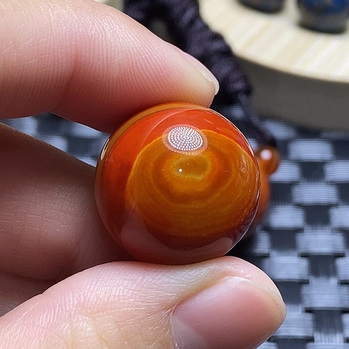 吕***勇玛瑙/玉髓未镶嵌颈饰