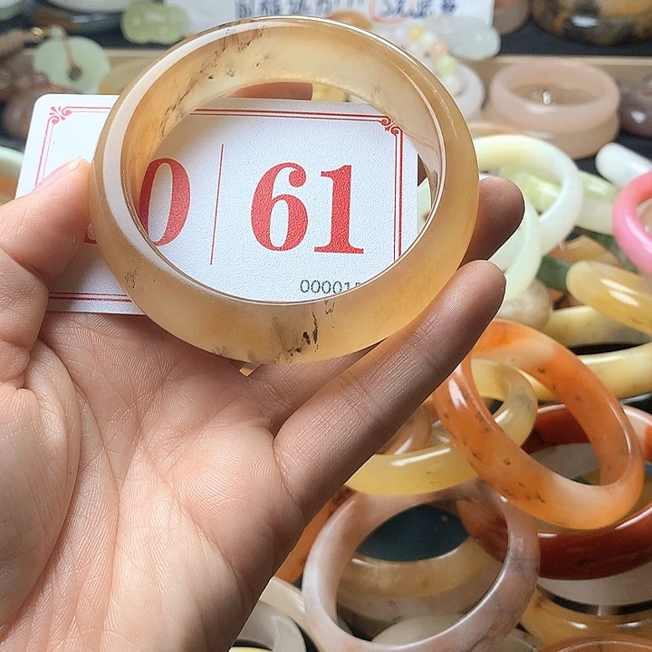 石英质玉（黄龙玉）未镶嵌手镯