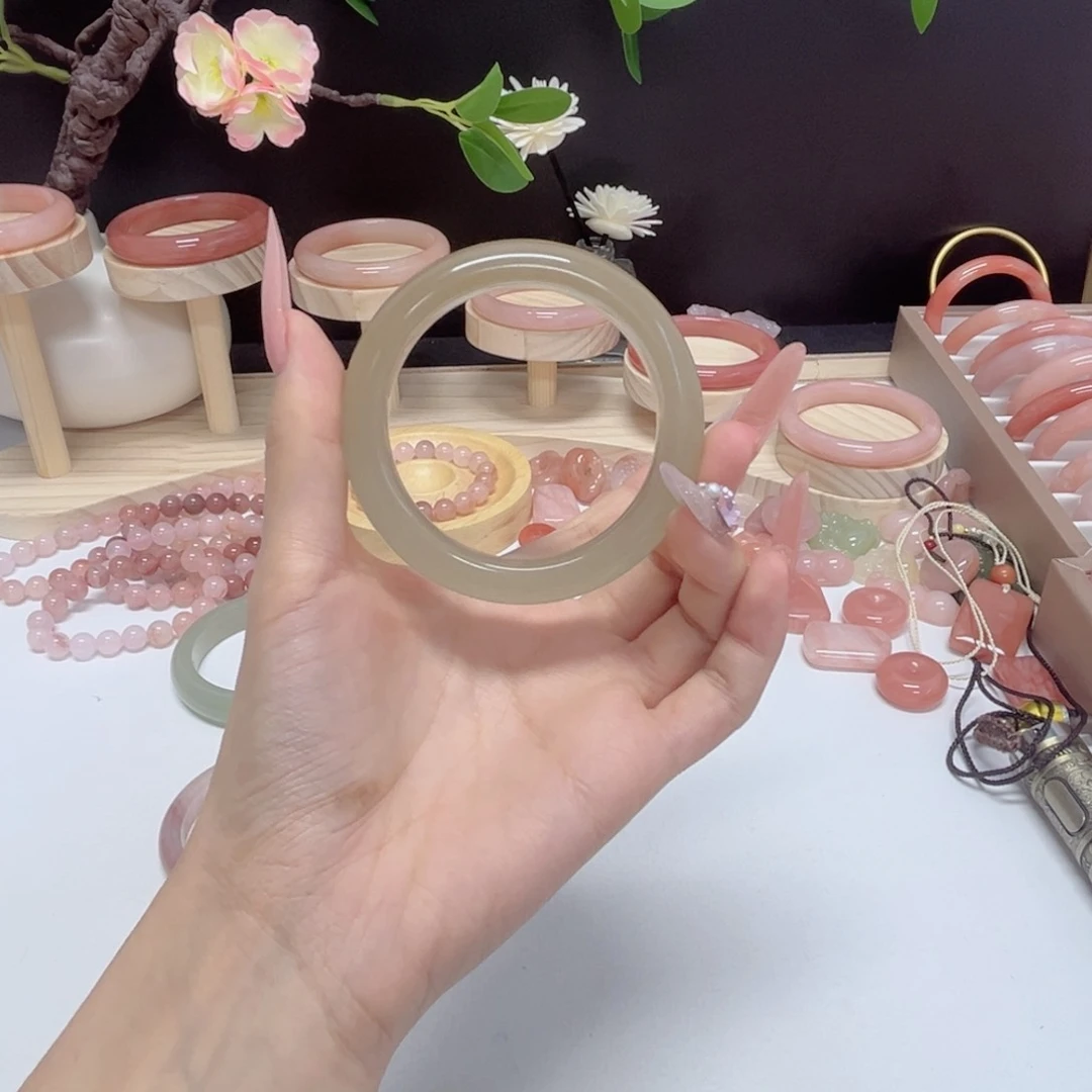 未镶嵌手镯石英质玉闪**✨