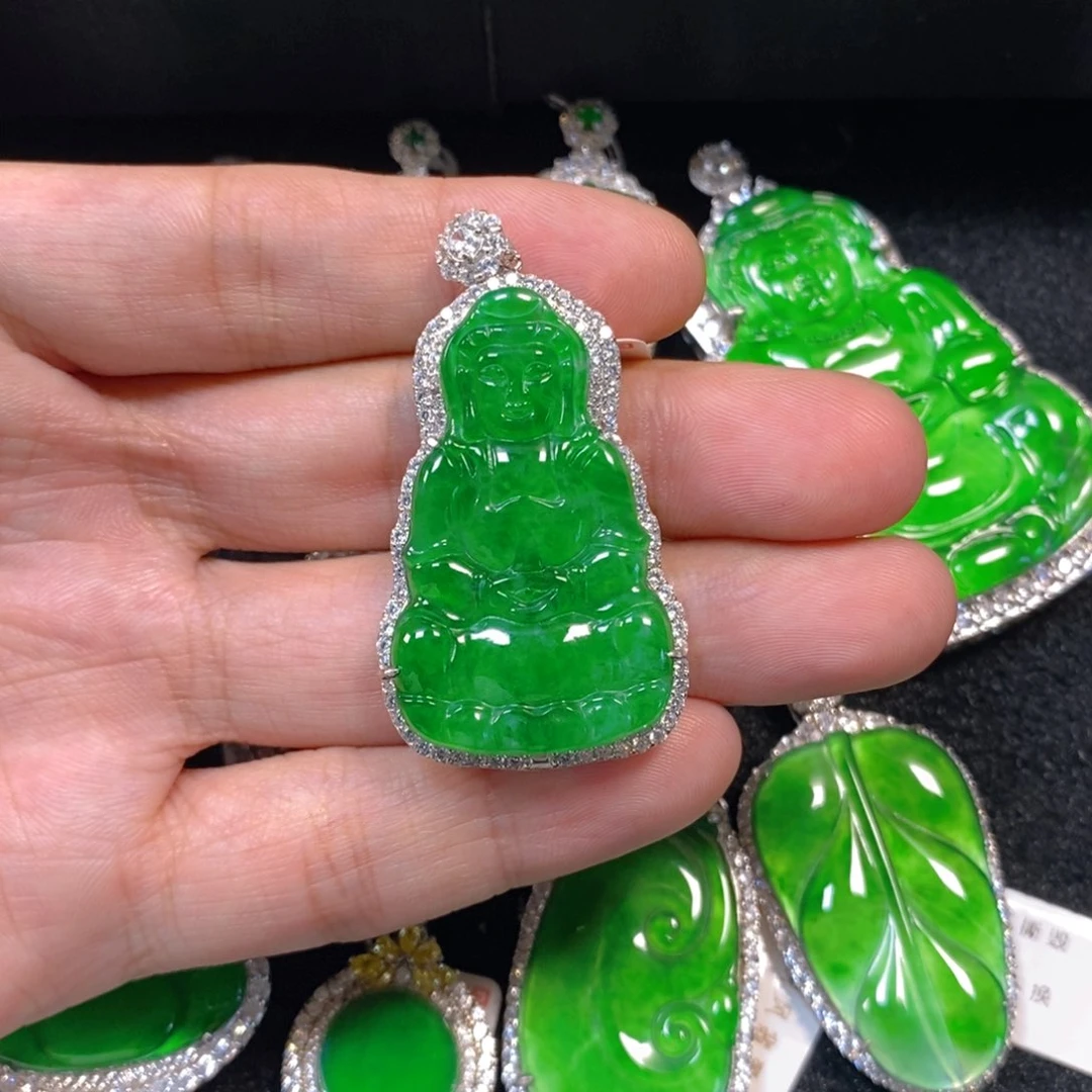 颈饰银S925镶嵌翡翠观音吊坠