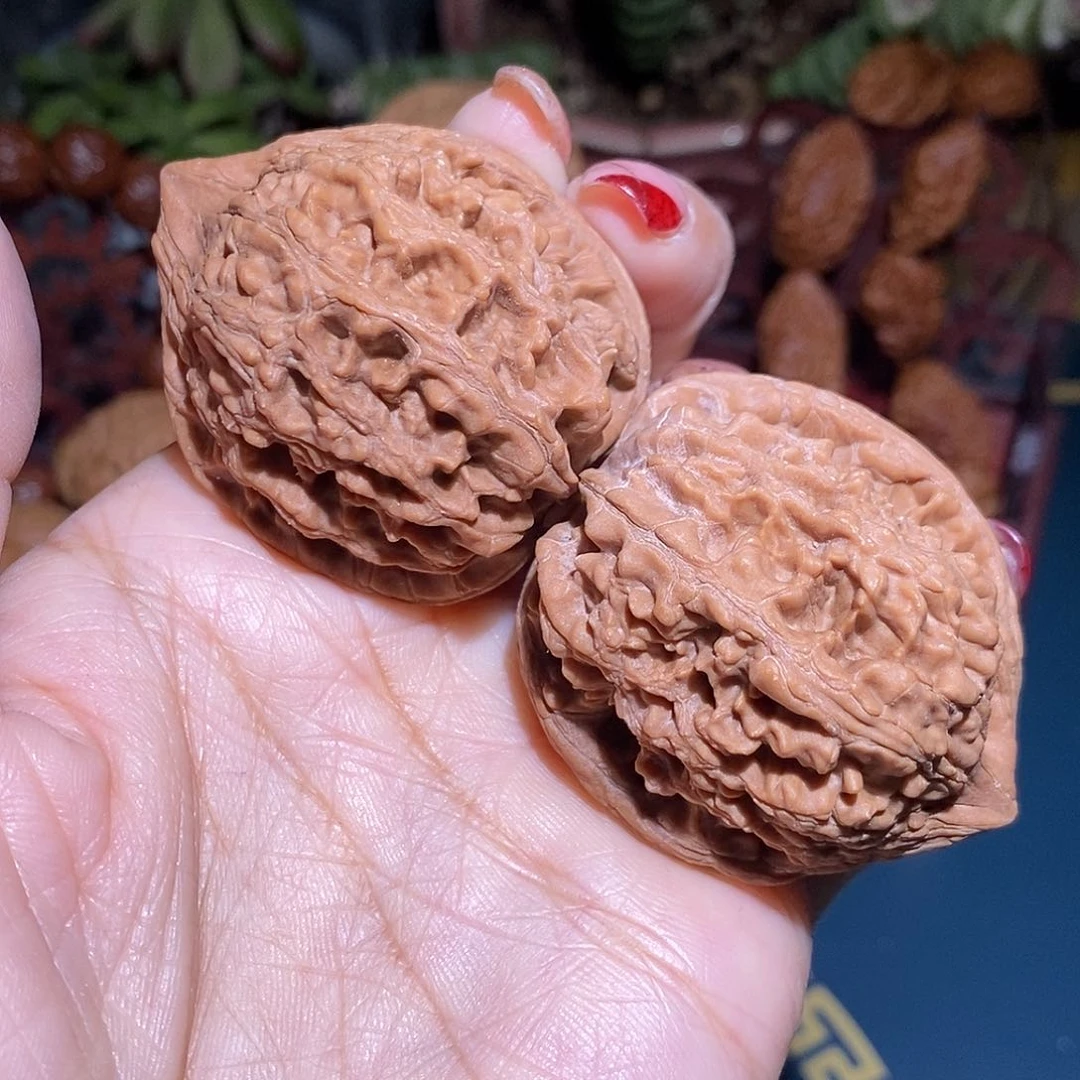 文玩核桃把件40大沽石