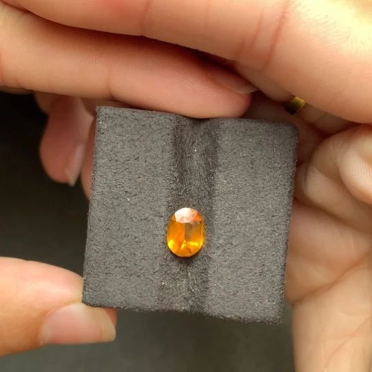裸石蓝宝石天然金黄色黄蓝宝1.24ct吉尔德