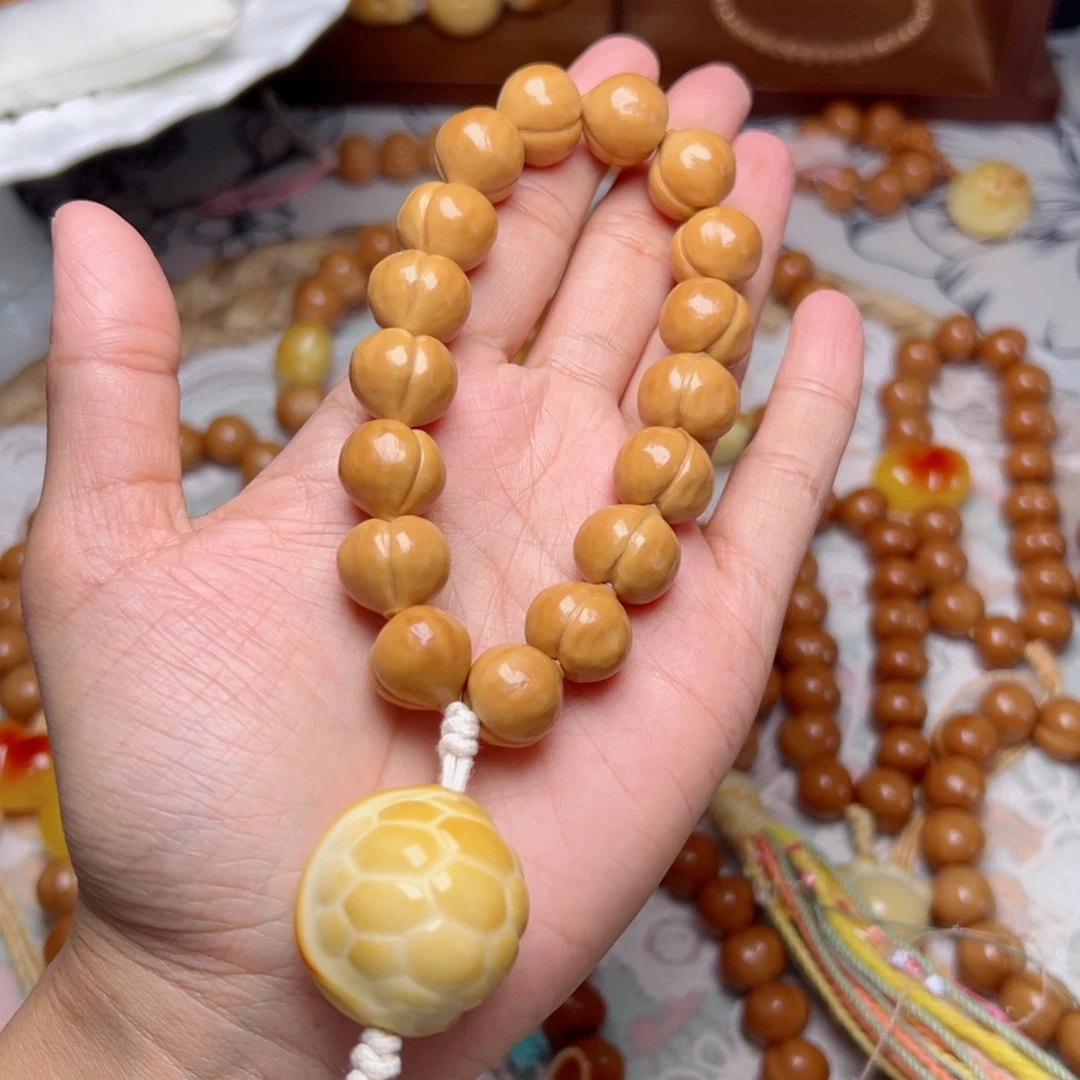 猴头核桃吊坠屁桃手持