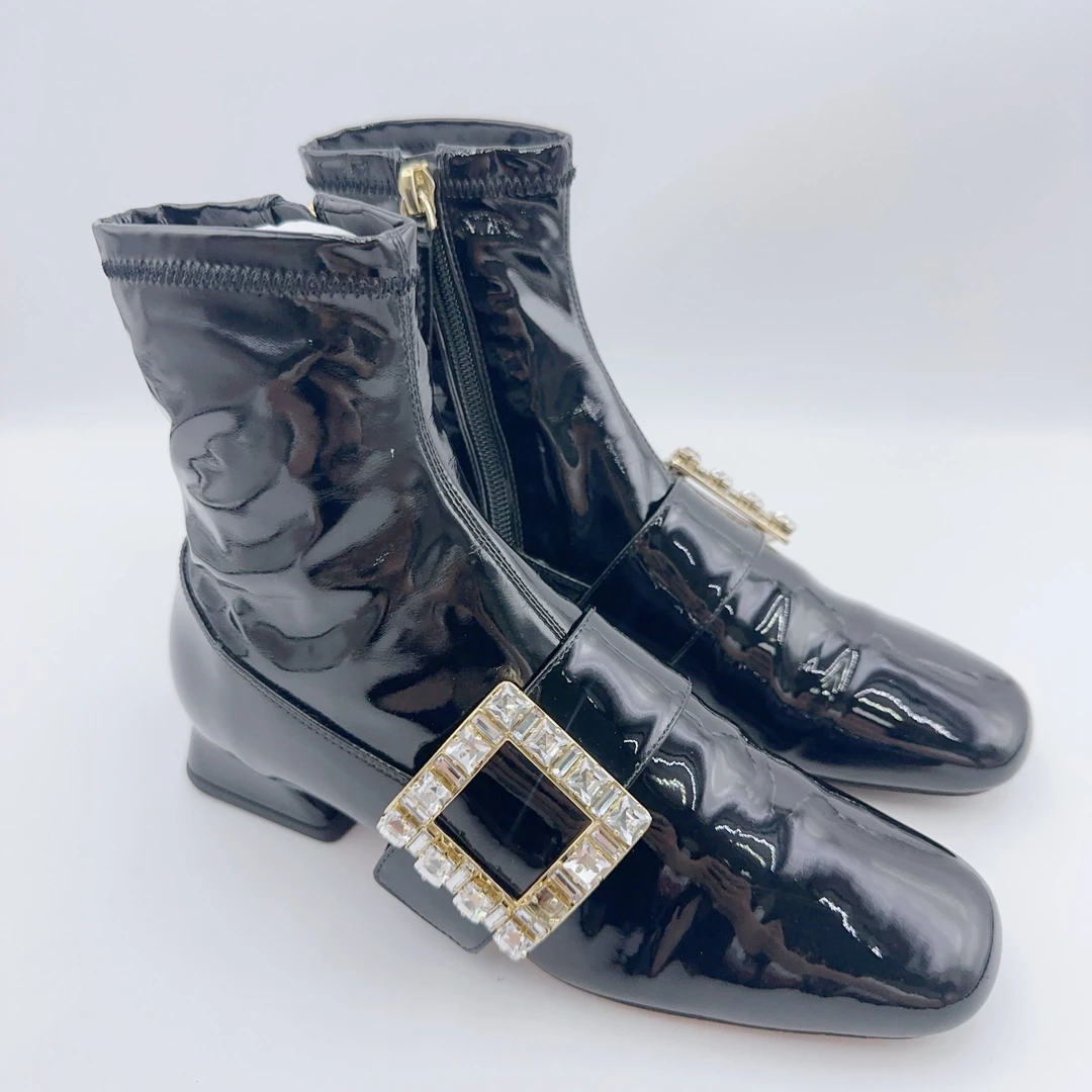 95新 Roger Vivier/罗杰·维威耶 35码/黑色漆皮水钻短靴/01817