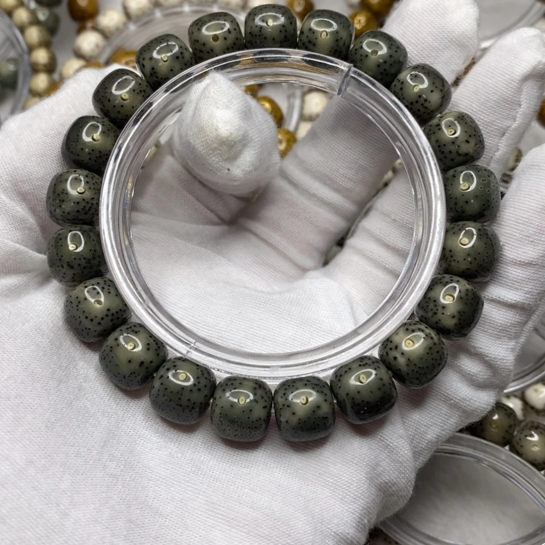 吊坠星月菩提11×10绿冰