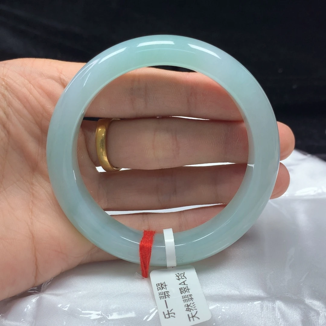 未镶嵌手镯（圆镯）翡翠57.2