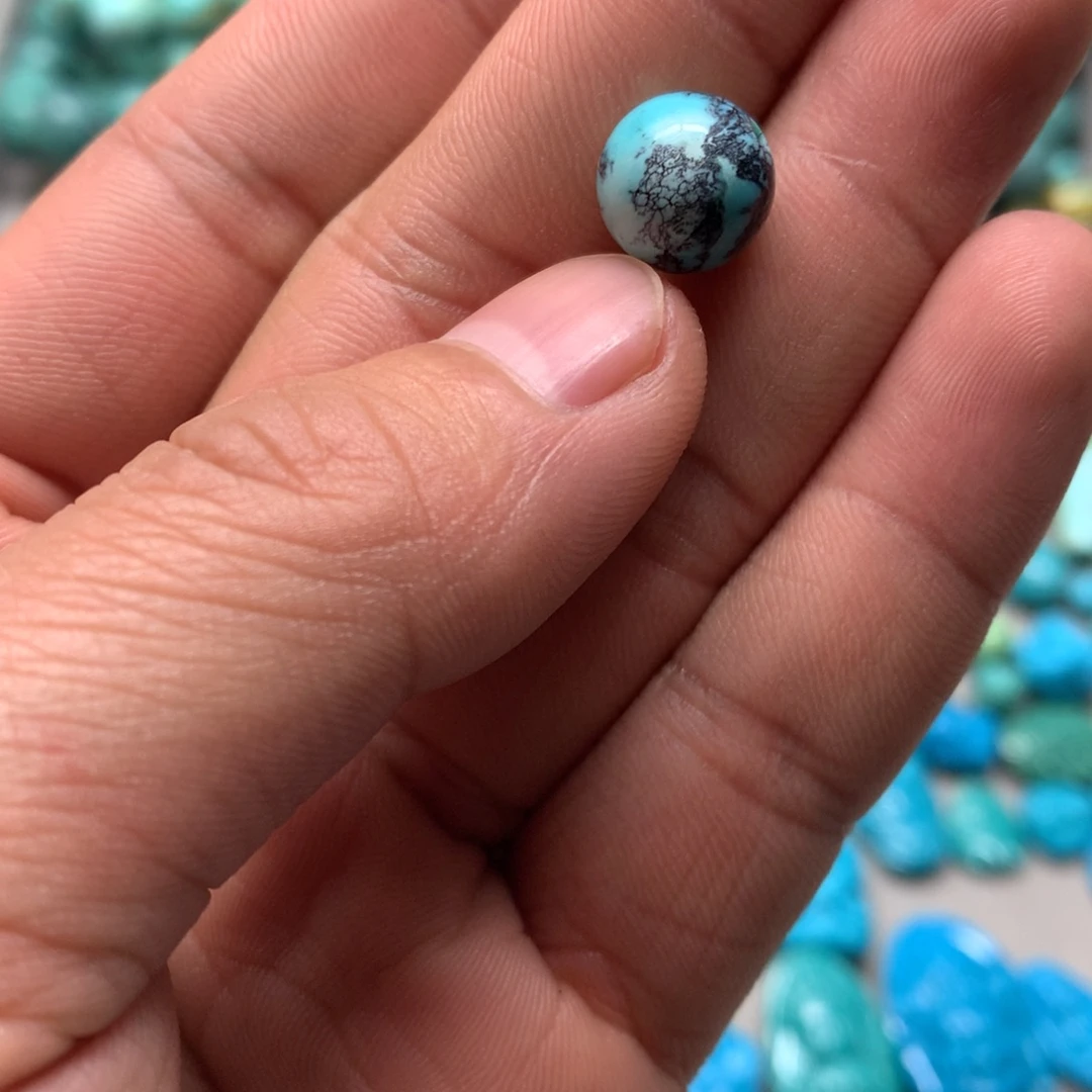 绿松石未镶嵌颈饰