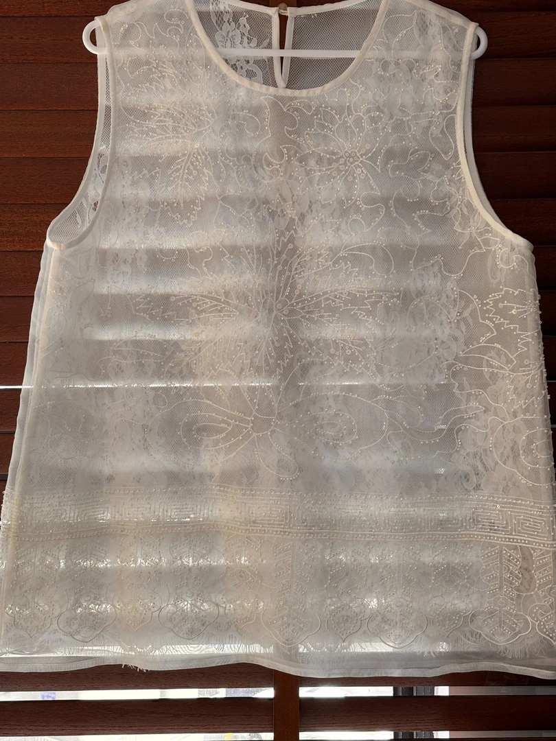 “自洽且平静”夏季新款圆领无袖钉珠衬衫女高品质宽松刺绣小衫背心