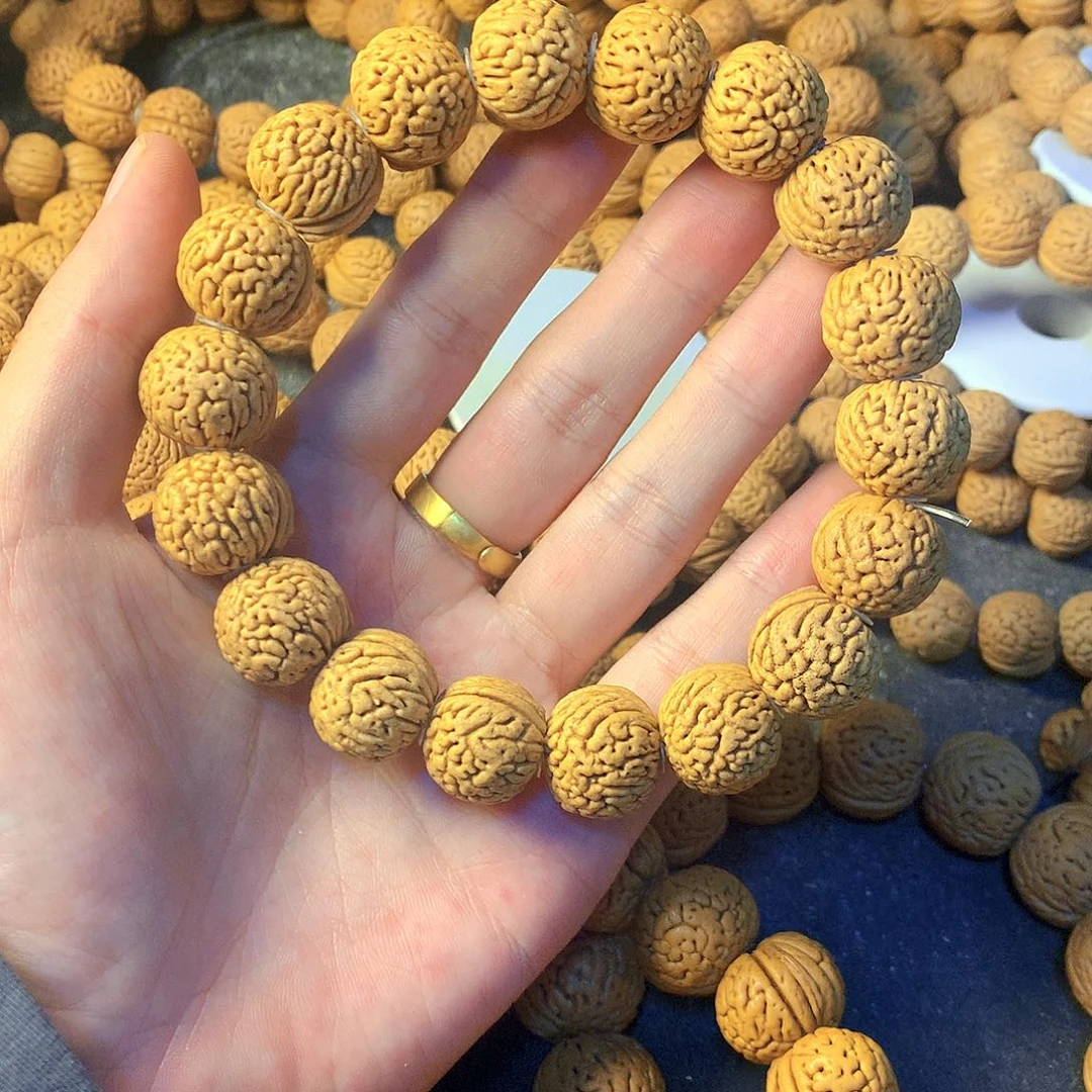 吊坠桃核无***苏桃核龙珠