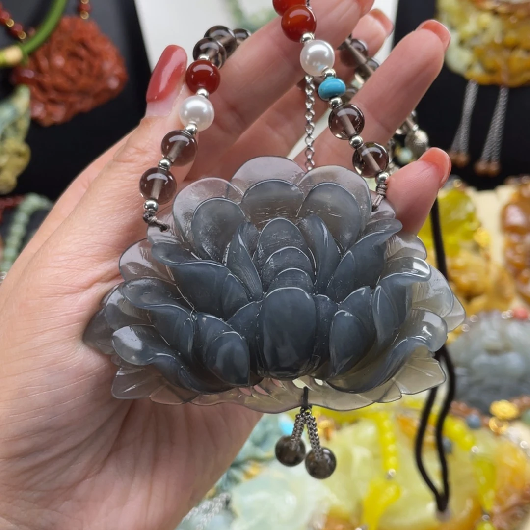 未镶嵌蛇纹石玉颈饰