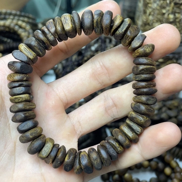 沉香沉香碎屑+沉水树心油随形单圈