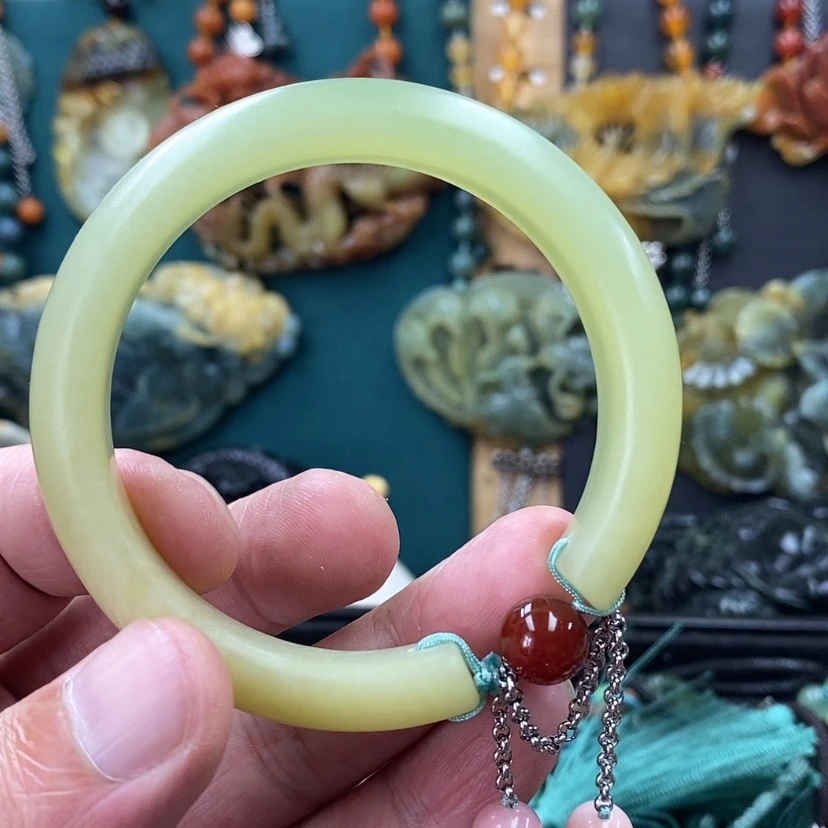 【闪购商品】蛇纹石玉未镶嵌手牌56