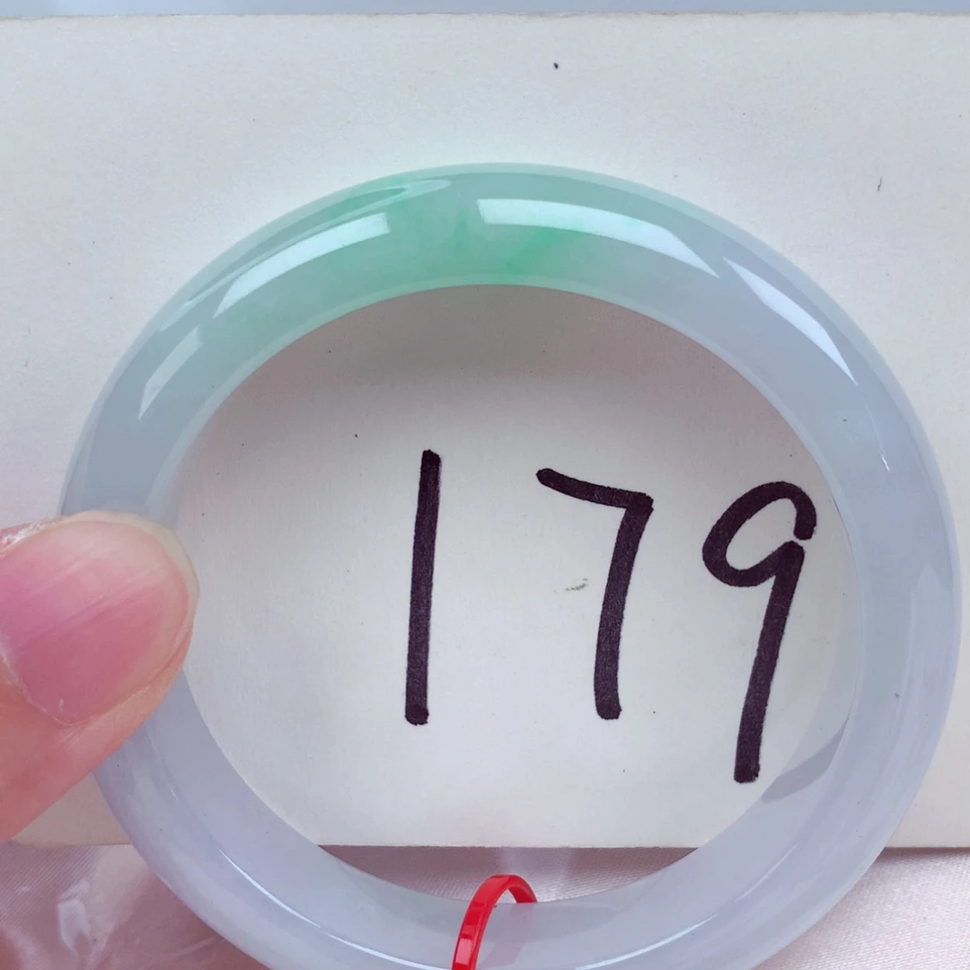 翡翠未镶嵌手镯翡翠