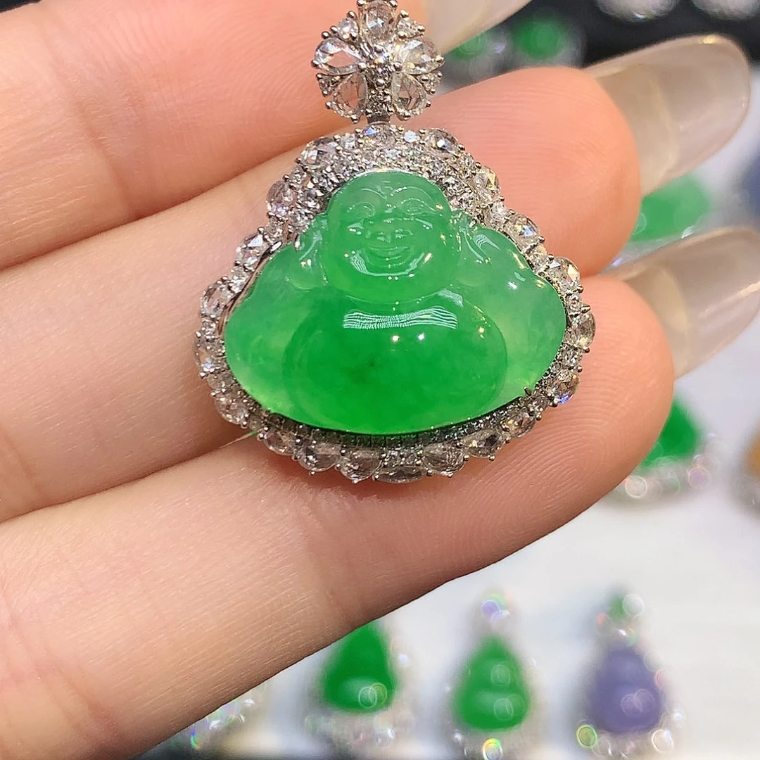 翡翠18K金镶嵌颈饰