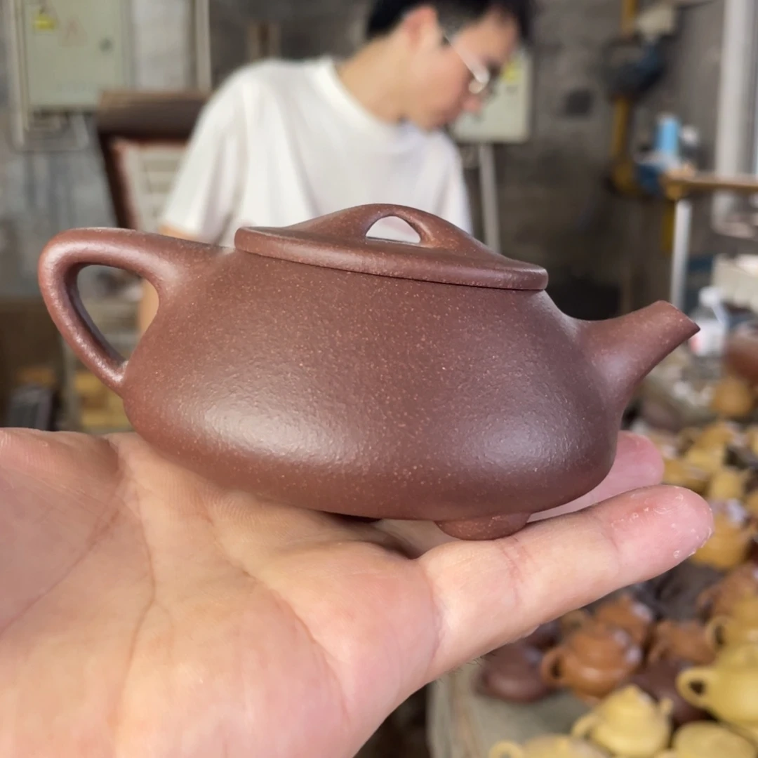茶壶紫砂LD。底槽清。 平盖石瓢。140CC