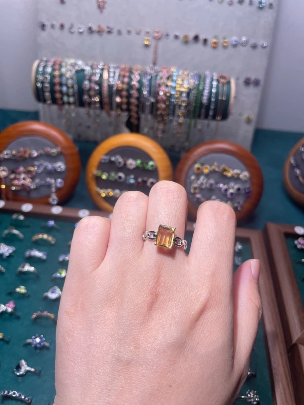 黄水晶中方切，时尚简约百搭