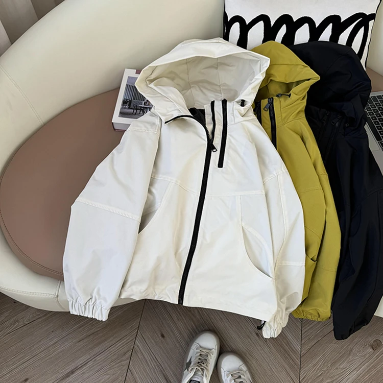 【回温】春季新款三合一户外连帽冲锋衣女小个子百搭减龄外套