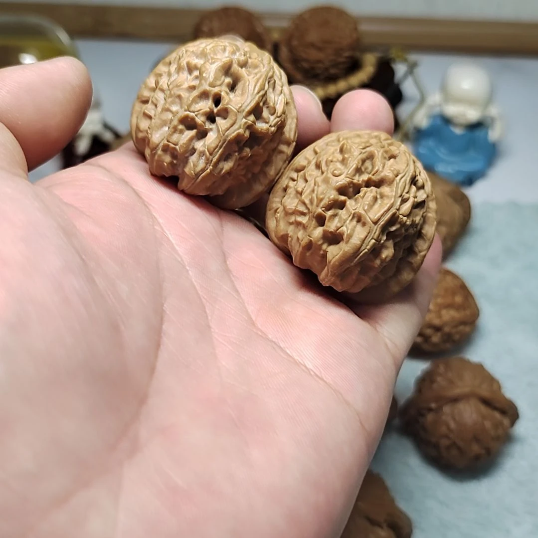 文玩核桃吊坠38白狮子