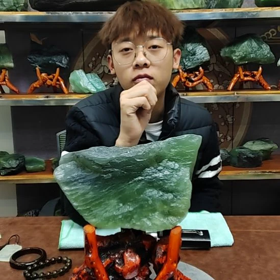 用***6蛇纹石玉未镶嵌原石