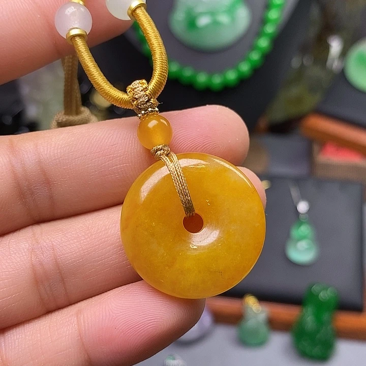 吊坠(赠链)未镶嵌翡翠