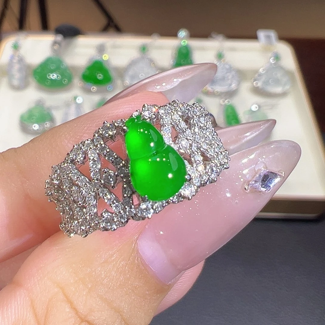 翡翠18K金镶嵌戒指翡翠