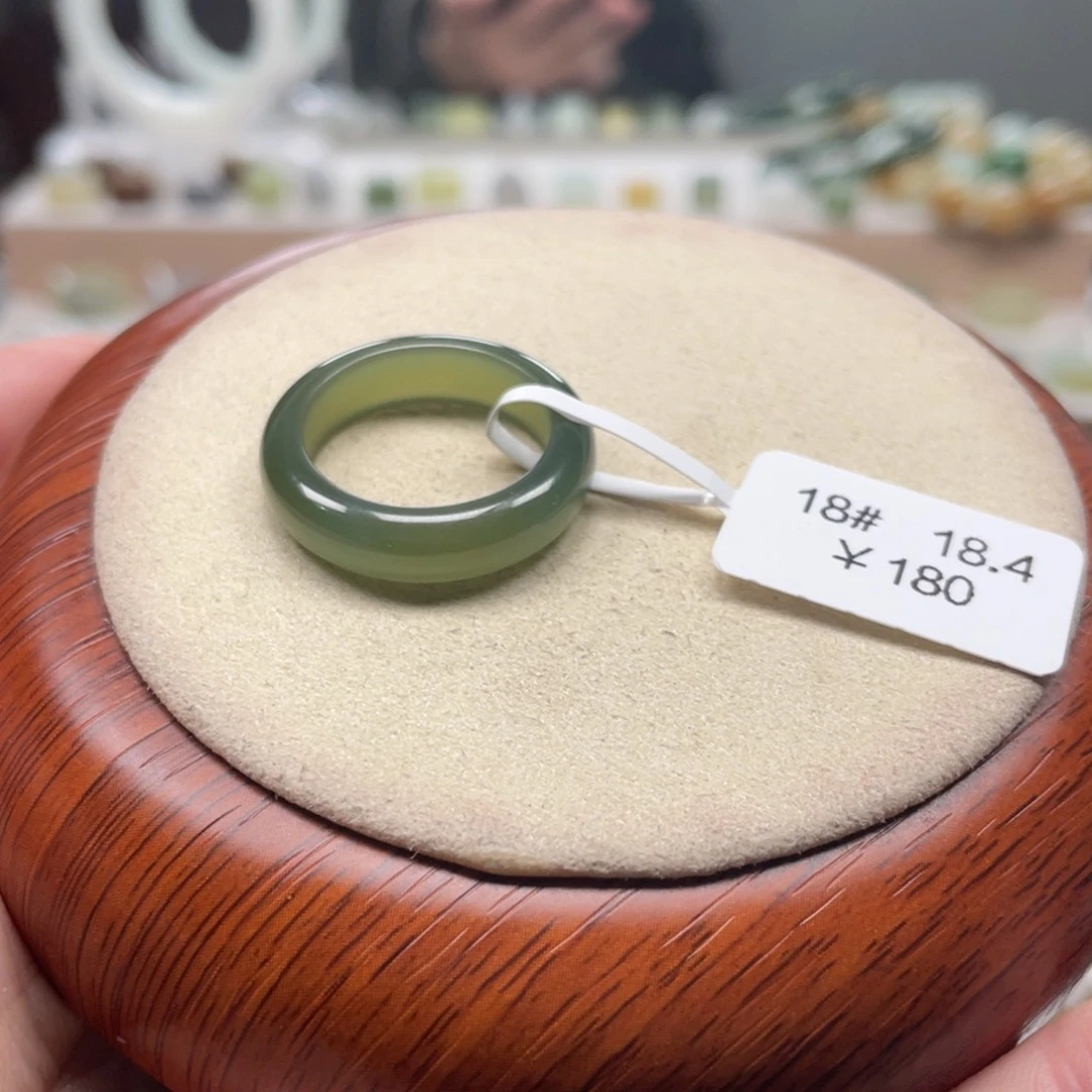 和田玉戒圈未镶嵌S****?，18.4