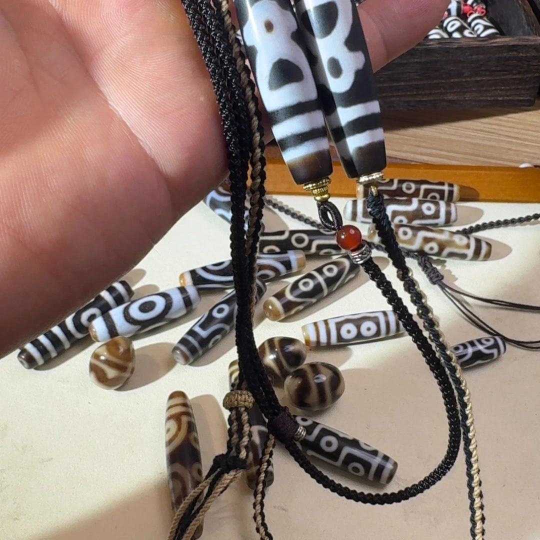 玛瑙/玉髓颈饰未镶嵌财神珠