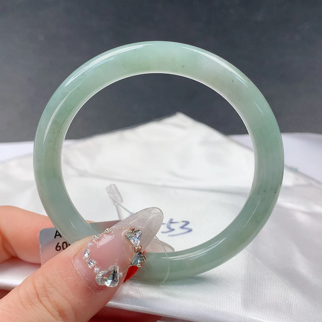 翡翠手镯未镶嵌18圆52.8