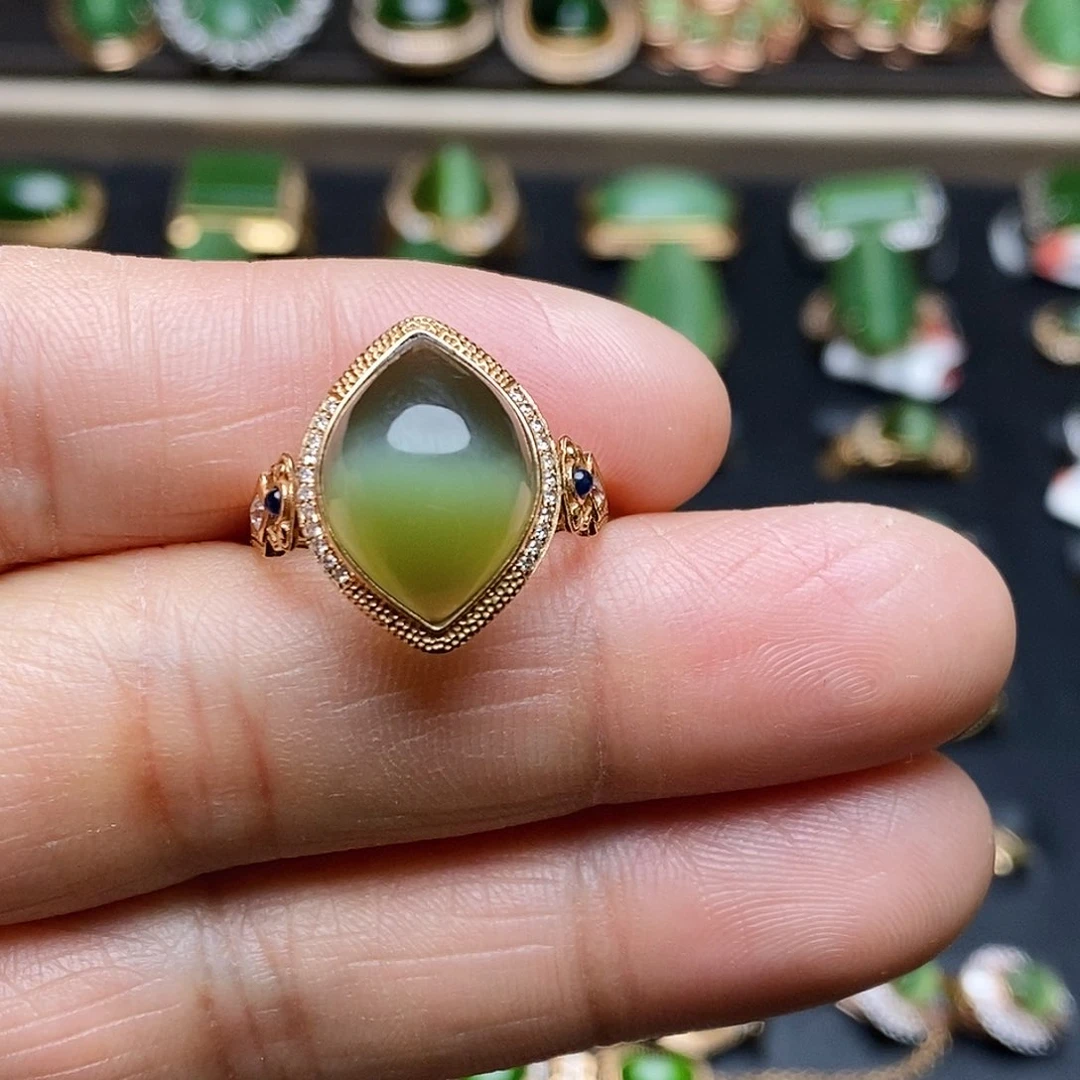 和田玉（碧玉）戒指18K金镶嵌