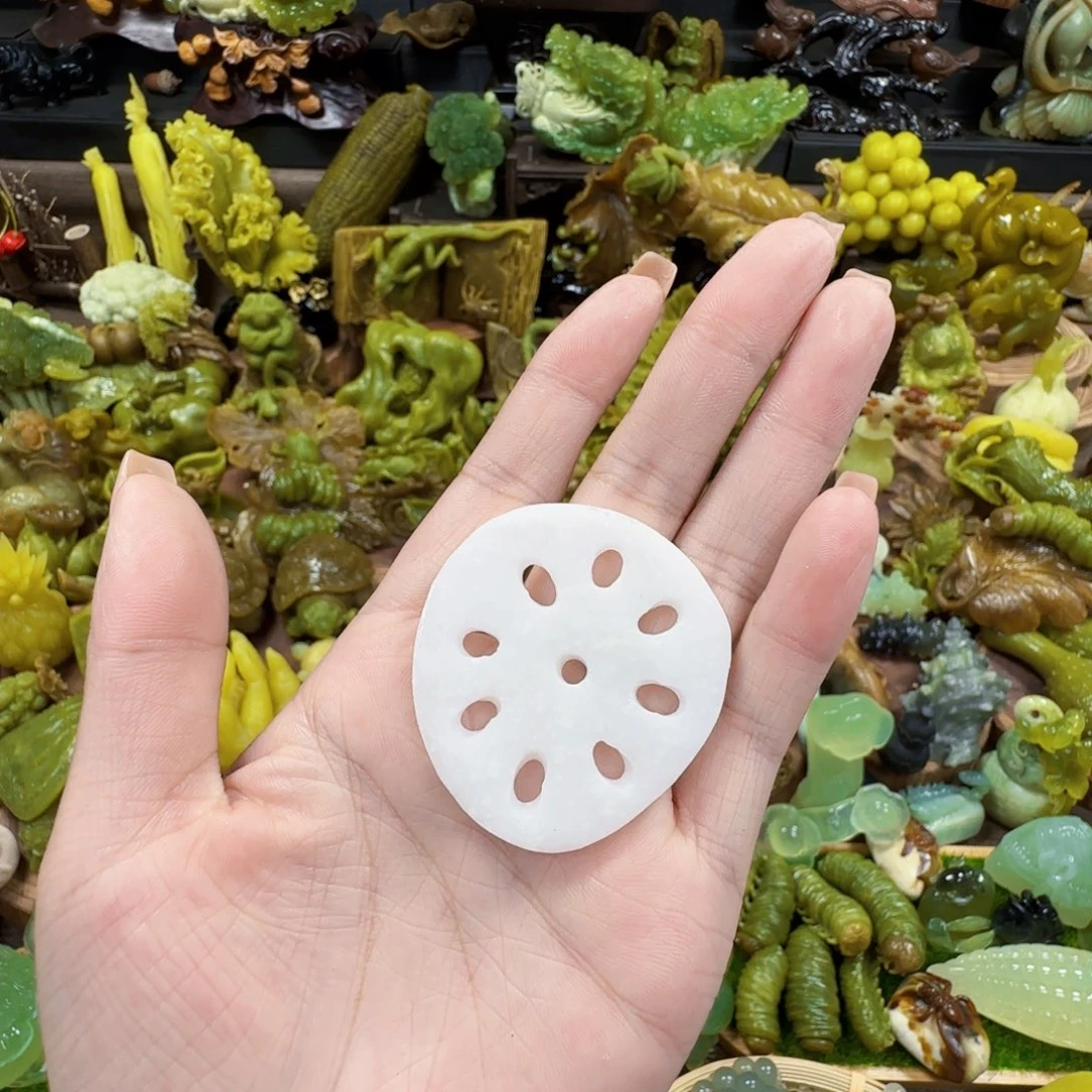 蛇纹石玉未镶嵌摆件