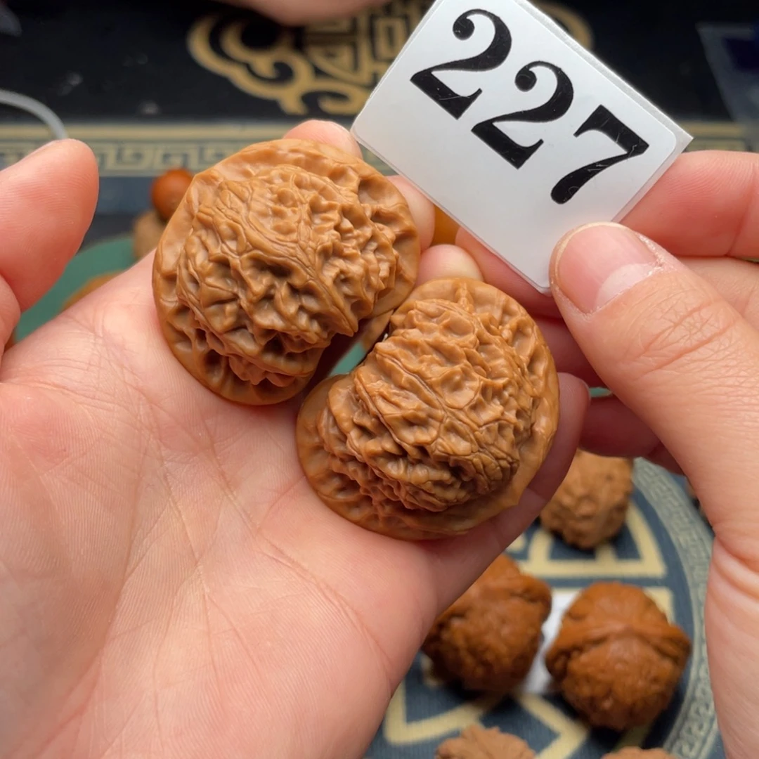 文玩核桃把件42.5精品宫灯227号