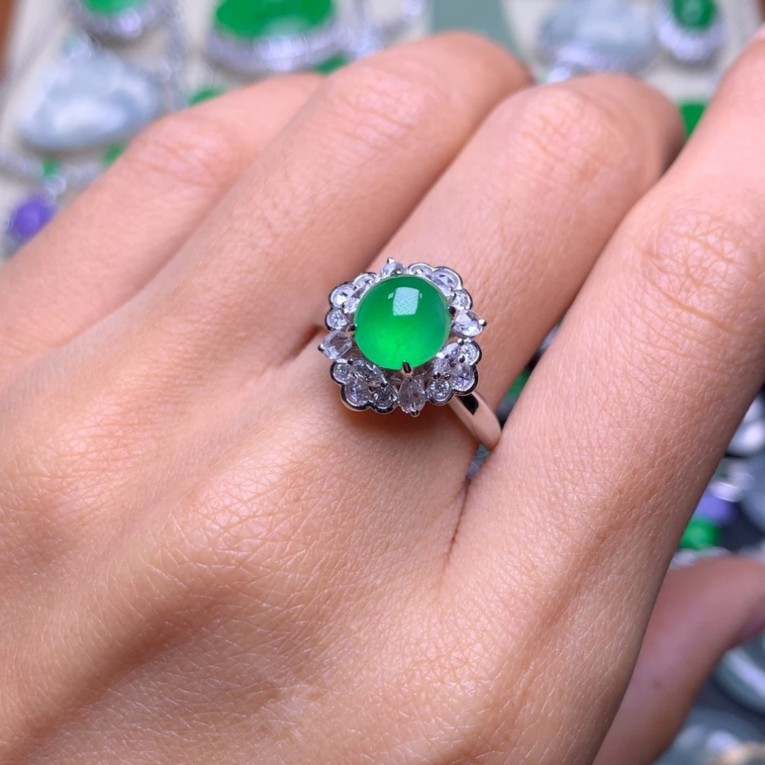 18K金镶嵌戒指翡翠