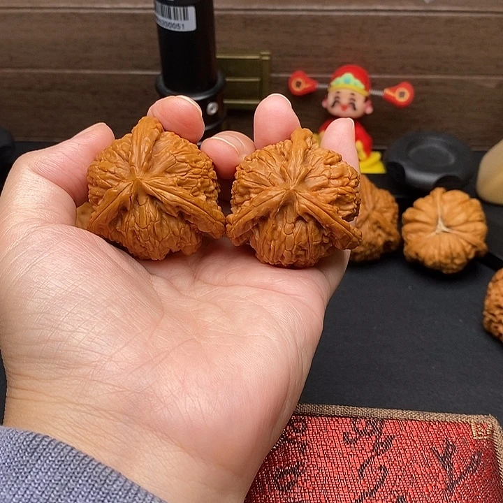 紫***0文玩核桃把件白奔