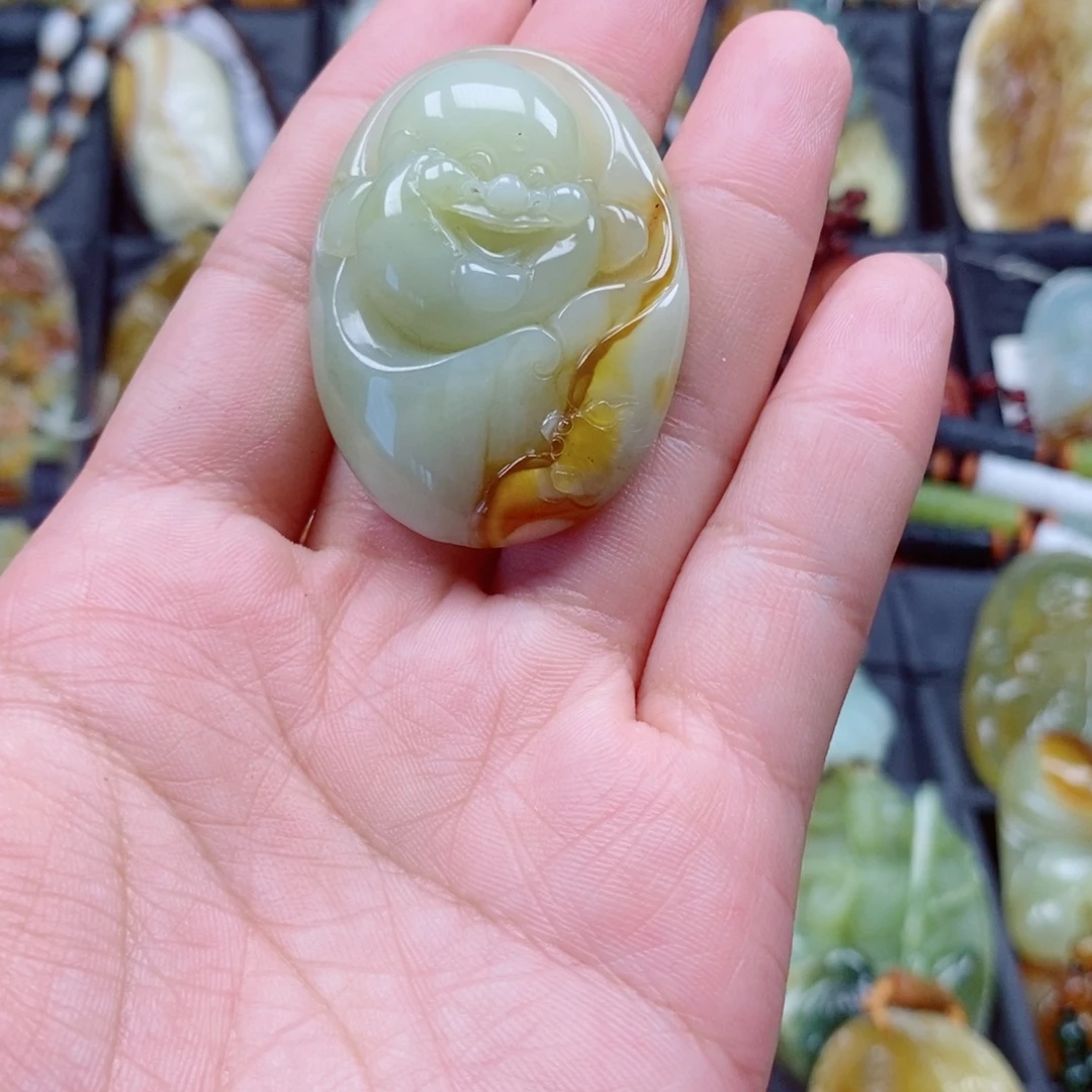 未镶嵌蛇纹石玉颈饰