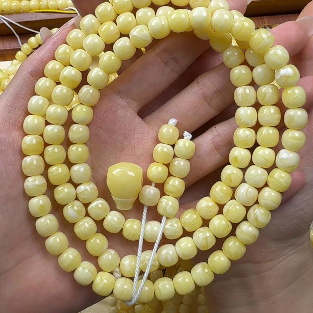 南***询琥珀颈饰未镶嵌琥珀蜜蜡