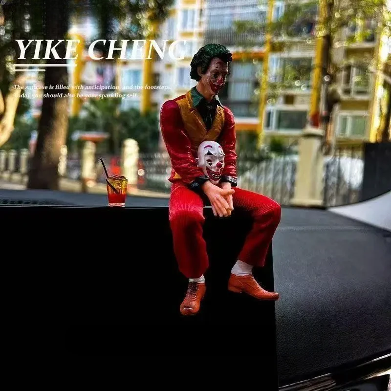 孤独万岁红衣坐姿小丑摆件希斯莱杰车载汽车摆件车顶摆件小丑手办
