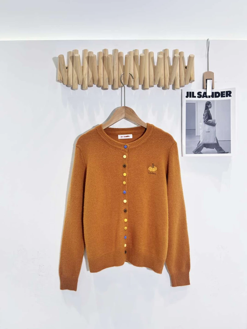 雅家【1368】 彩色扣子南瓜开衫 橘色