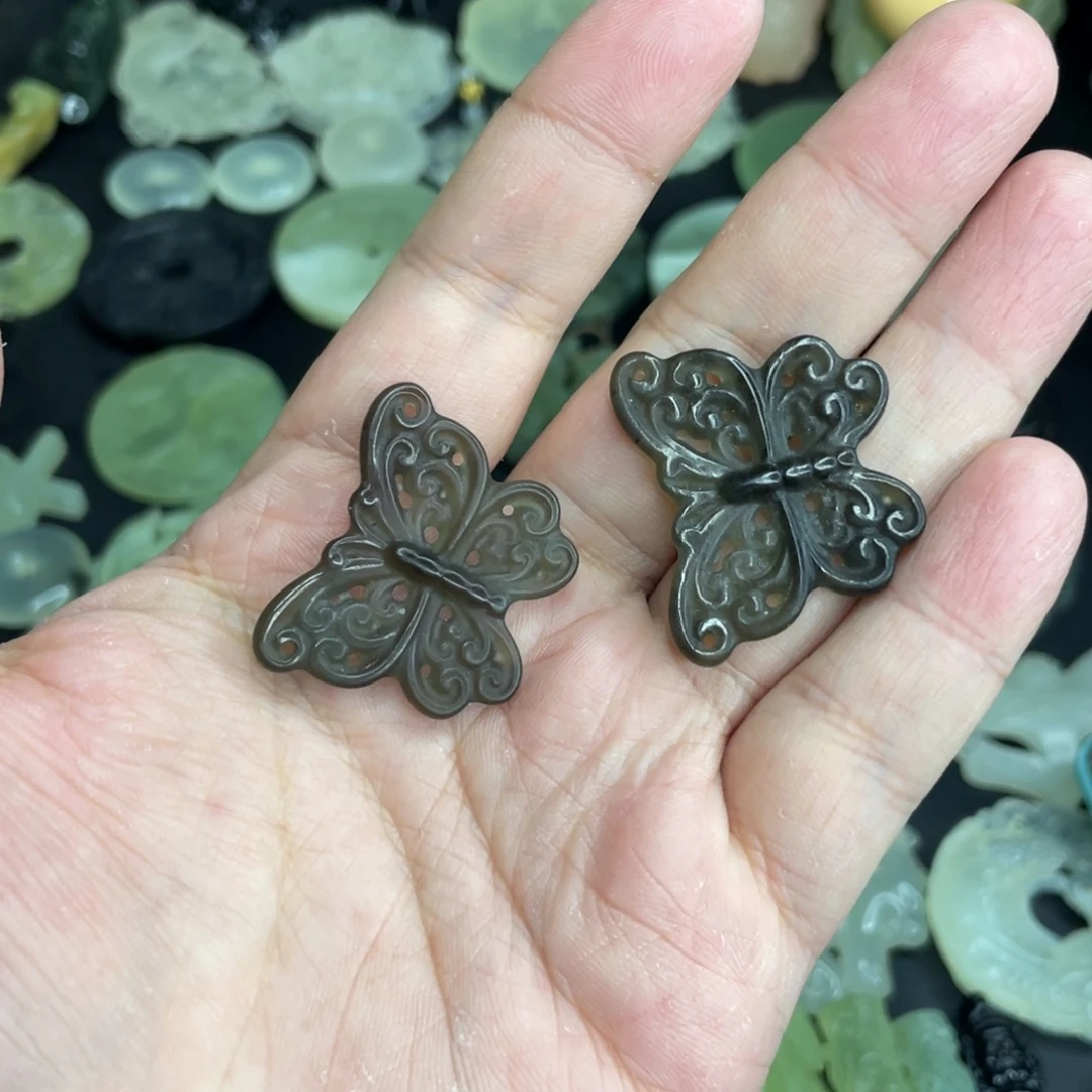 岫玉未镶嵌颈饰蝴蝶 发一