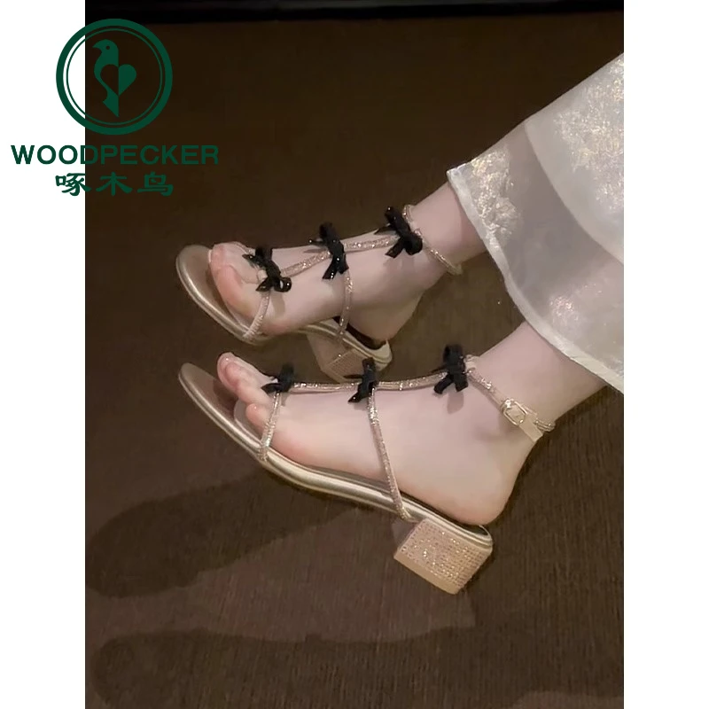 啄木鸟水钻绝美凉鞋女2025新款夏季配裙子女水钻一字带粗跟高跟鞋