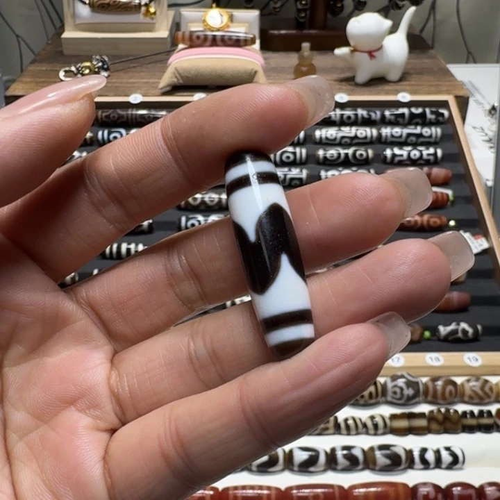 虎***A玛瑙/玉髓未镶嵌颈饰