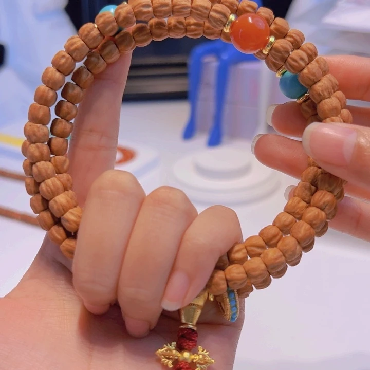 夏****柏香籽/百香籽吊坠