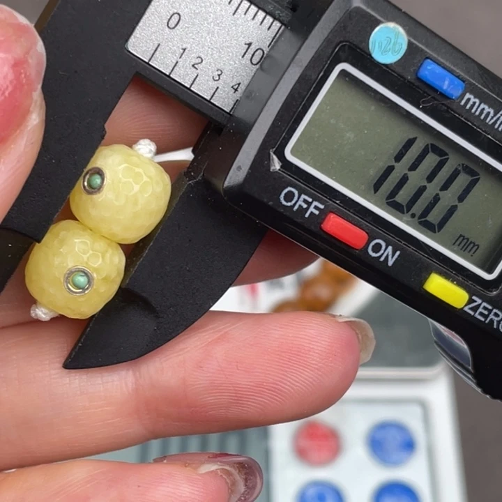 琥珀裸石未镶嵌微瑕1018