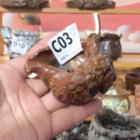 木有一点点的小姐姐