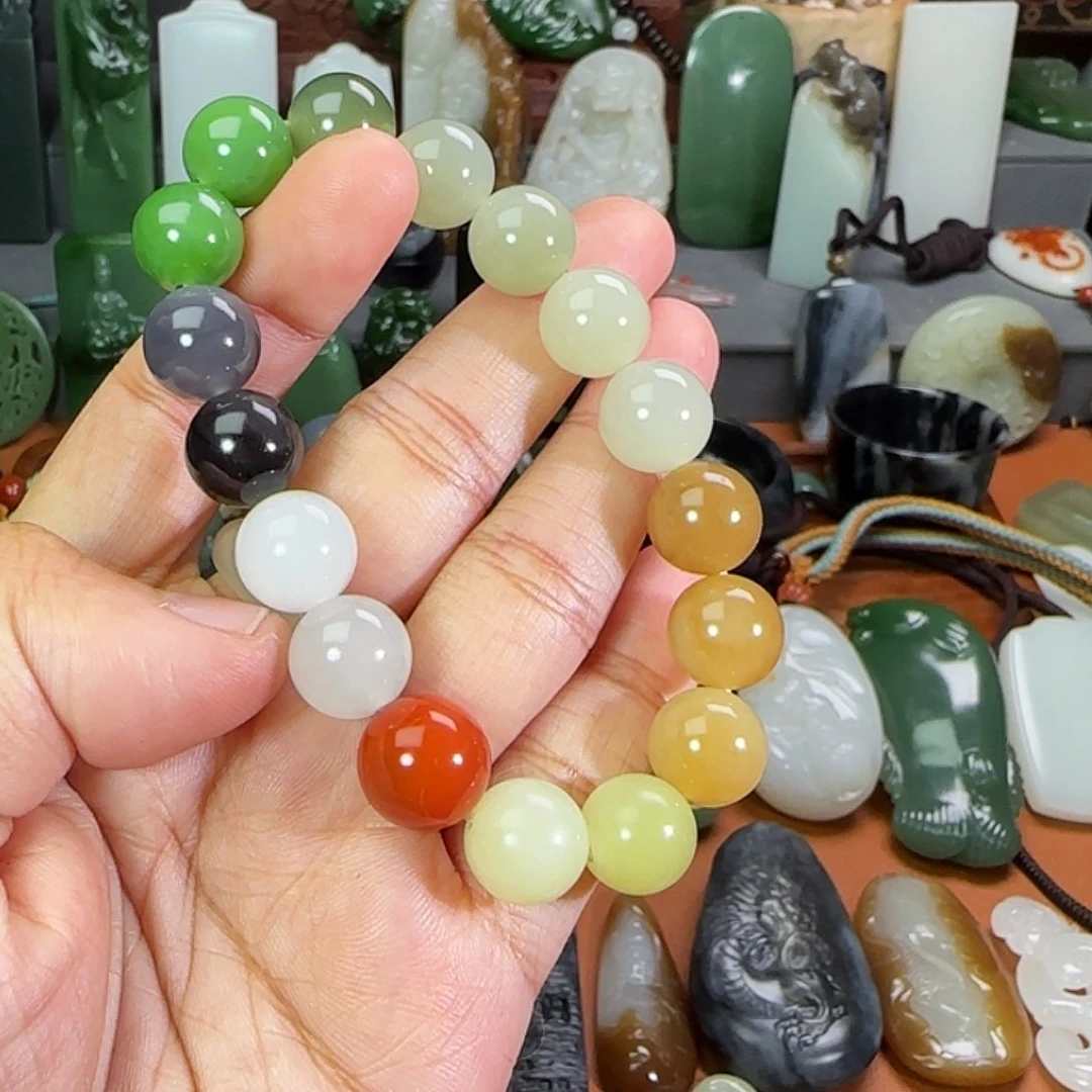 和田玉颈饰未镶嵌飞***瓜