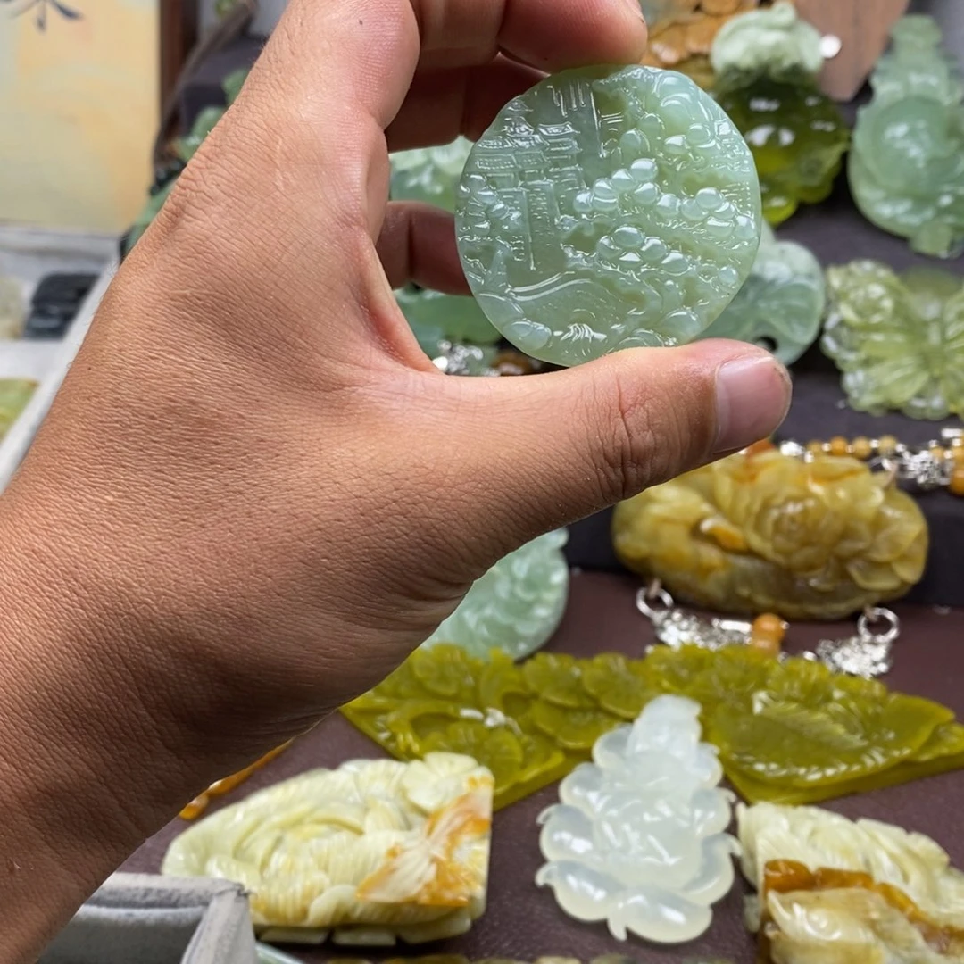 蛇纹石玉未镶嵌吊坠(不含链)